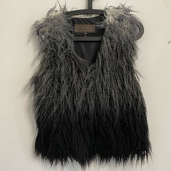 Fur Vest - Picture 4 of 7